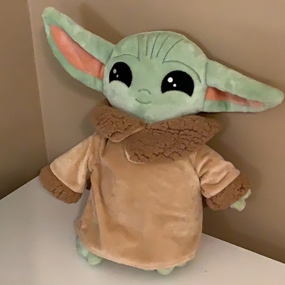 Star Wars Baby Yoda Plush Green and Tan Stuffed Animal Preloved - Picture 1 of 4